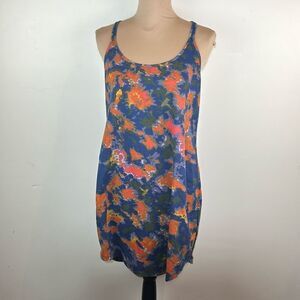 Venus sleeveless dress size medium with pockets
